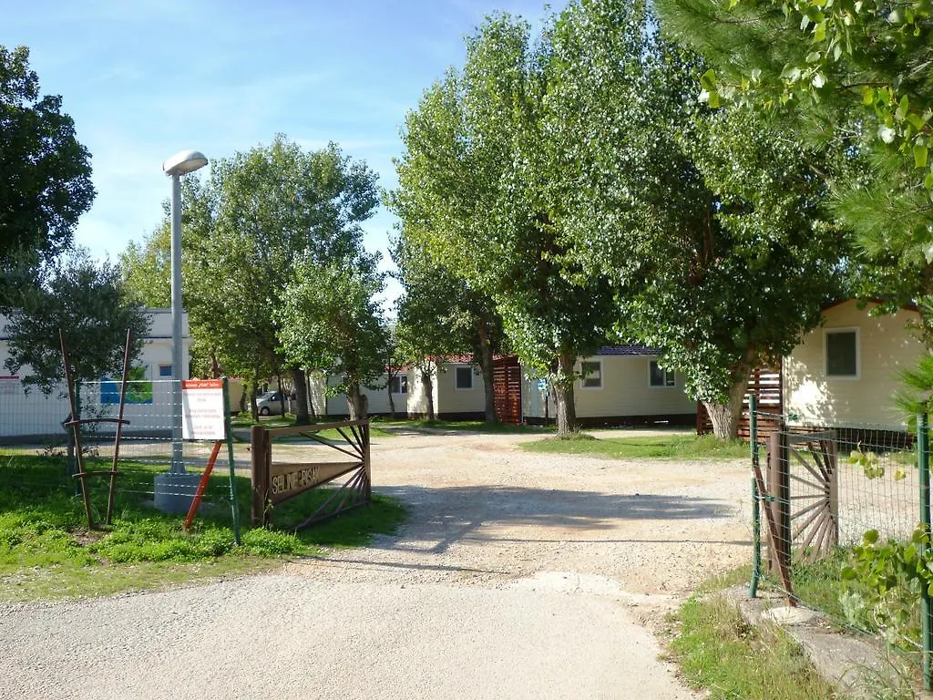 Parque de vacaciones Campsite Pisak - Mobile Homes By The Sea Seline